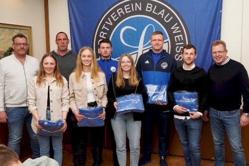 Sportlerinnen und Sportler aus den Abteilungen