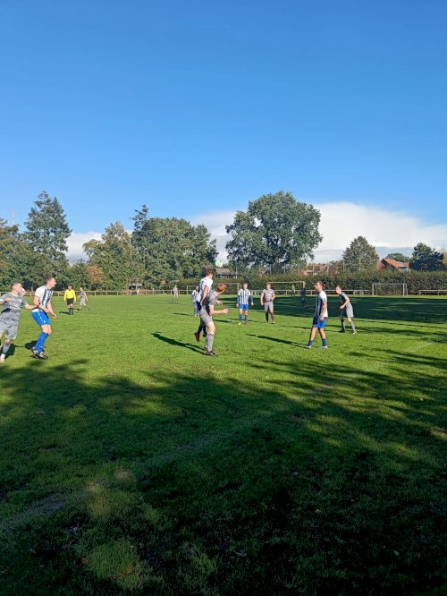 2 : 2 Unentschieden gegen Olympia Laxten II