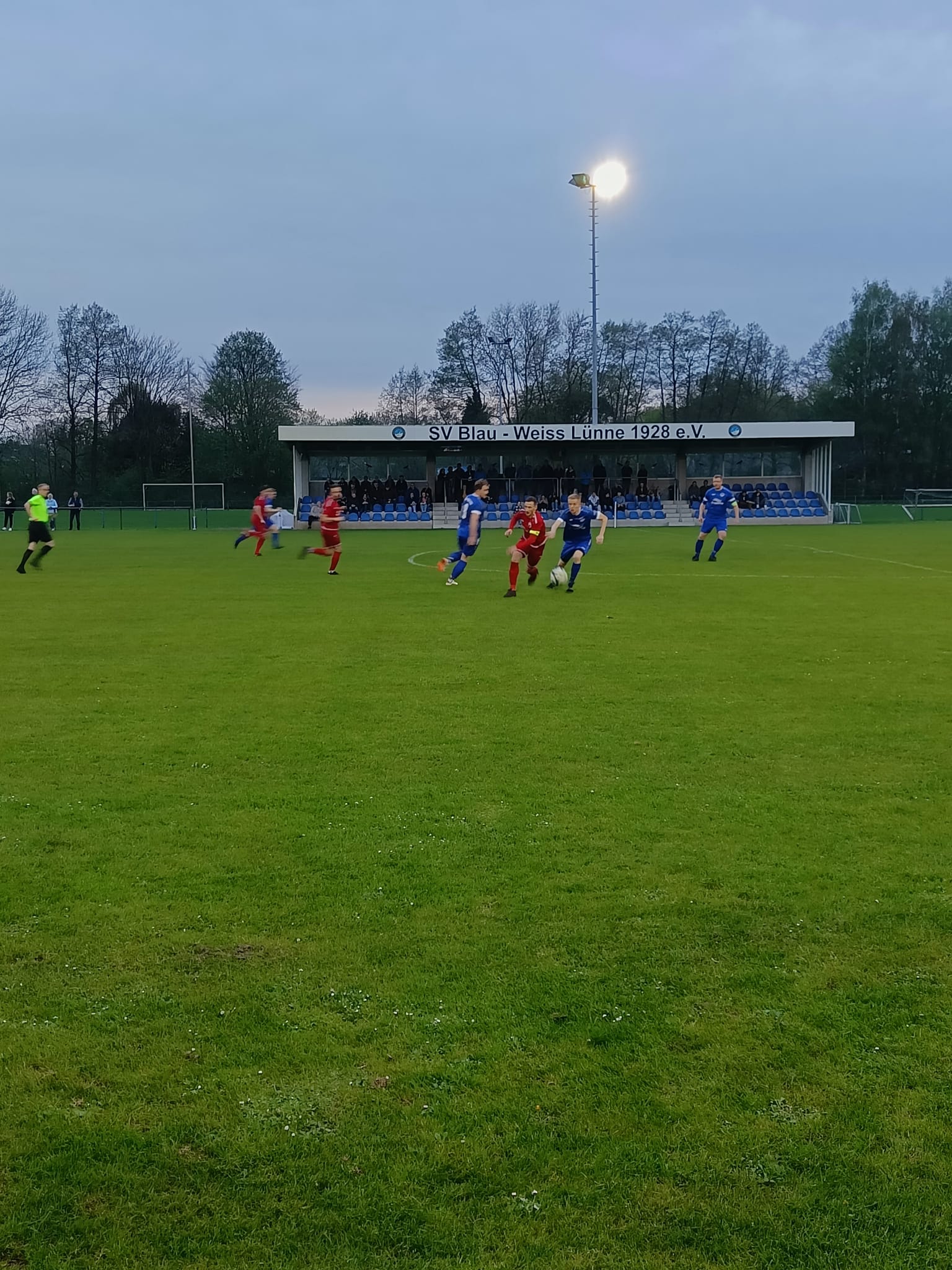Umkämpftes Samtgemeindeduell endet mit Sieg für FC 27 Schapen